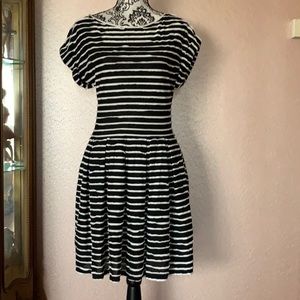 MAX STUDIO DRESS